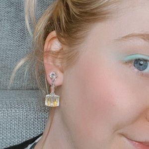 Vintage Clip On Earrings Clear Drop Down Dangle Cube Iridescent   Glam Chunky